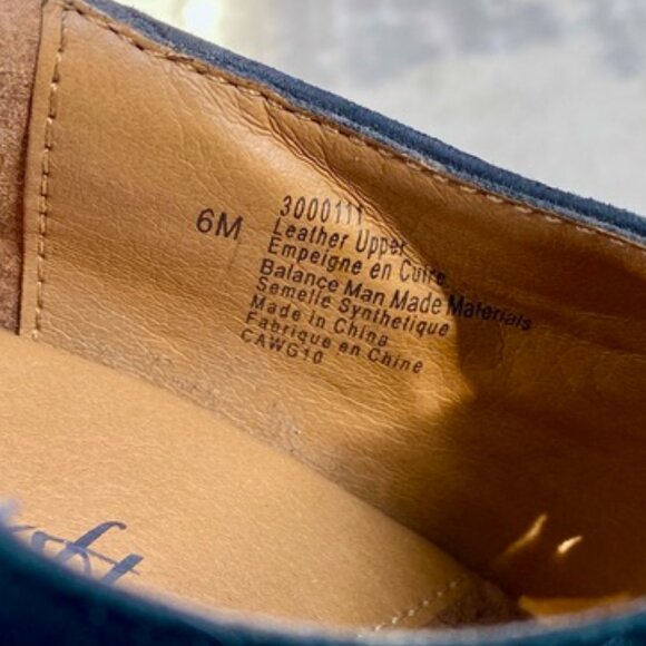 EuroSoft Black Patent Leather and Suede Mary Jane Heels - Picture 7 of 10